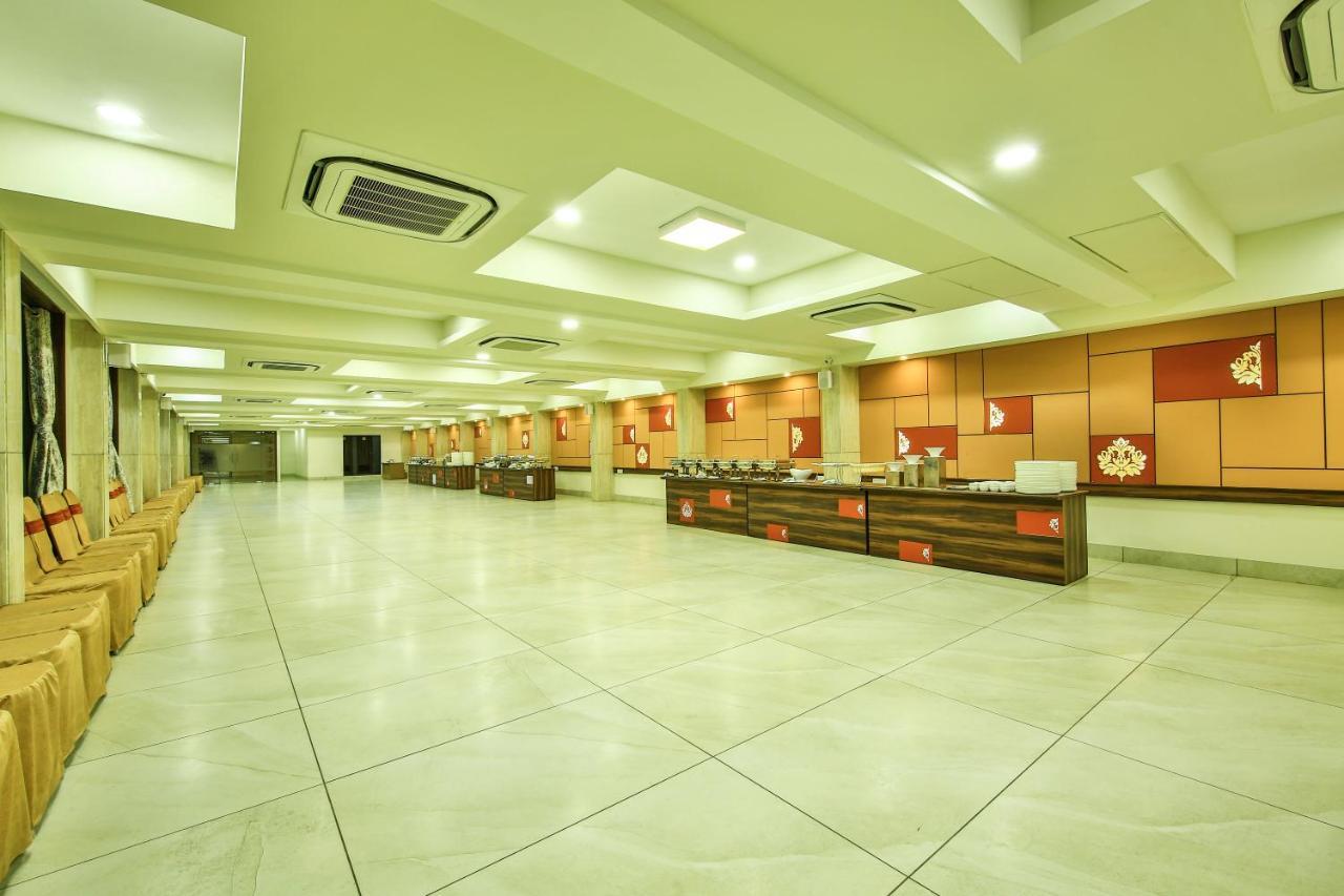 Hotel Flora Ahmedabad Exterior foto
