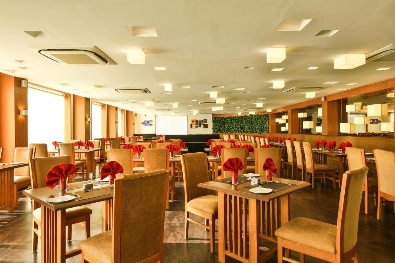 Hotel Flora Ahmedabad Exterior foto