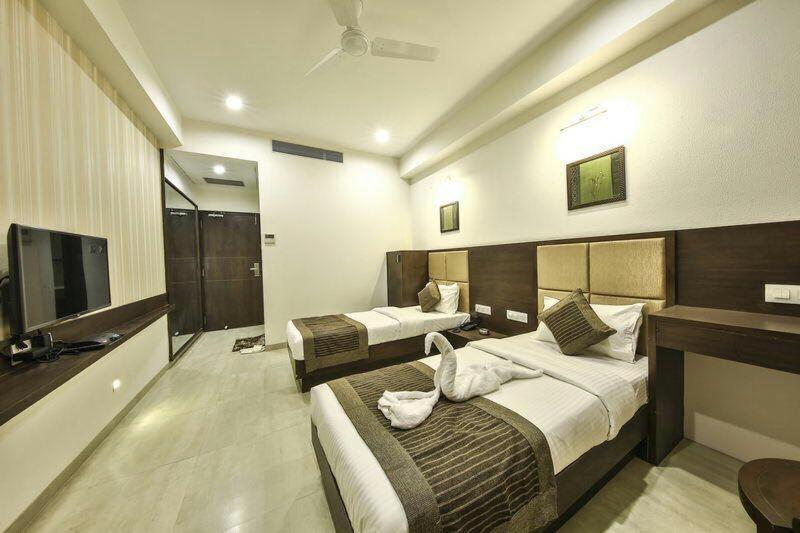 Hotel Flora Ahmedabad Exterior foto